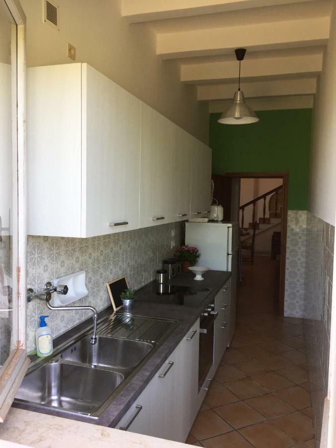 Casa Di Vittoria Guest House ชิวิเตลลาอินวัลดิเคียนา ภายนอก รูปภาพ